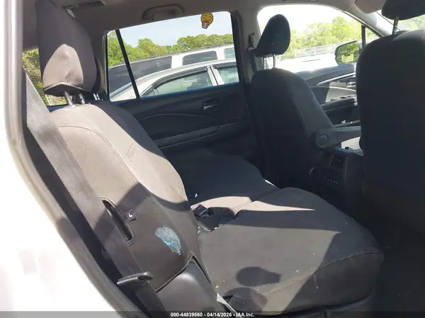 5FNYF5H30JB003383 2018 HONDA PILOT - Image 8