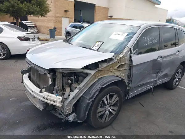 5FNYF5H30JB008857 2018 HONDA PILOT - Image 2