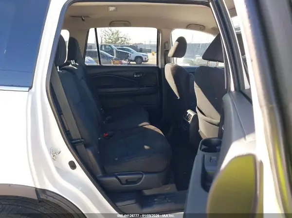 5FNYF5H31JB002016 2018 HONDA PILOT - Image 8