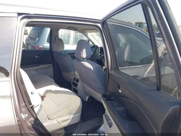 5FNYF5H31JB019575 2018 HONDA PILOT - Image 8