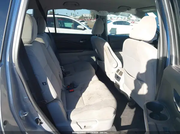 5FNYF5H31JB021407 2018 HONDA PILOT - Image 8