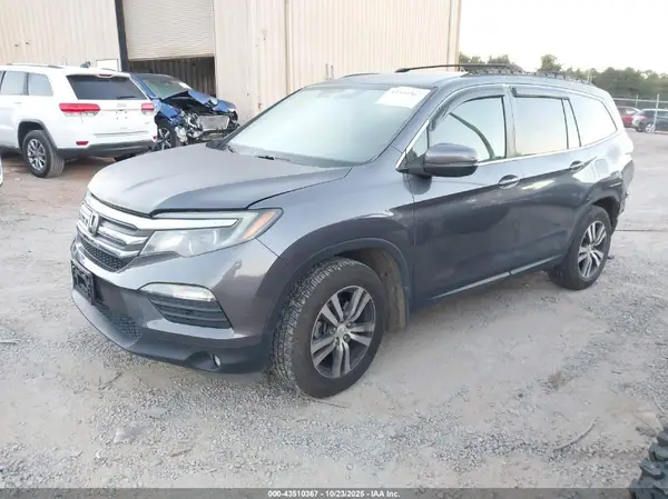 5FNYF5H31JB032858 2018 HONDA PILOT - Image 2
