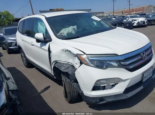 5FNYF5H32HB025864 2017 HONDA PILOT - Image 1