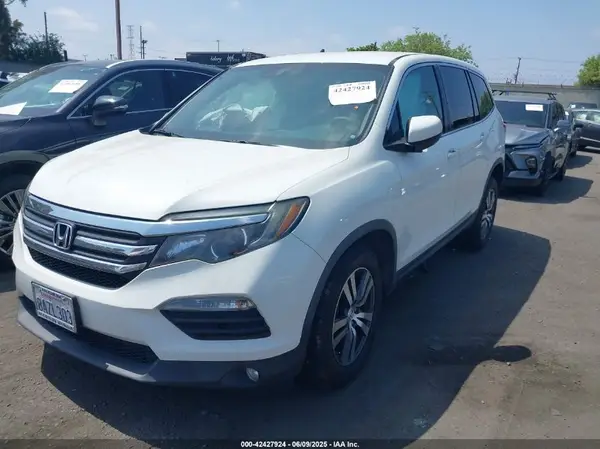 5FNYF5H32HB025864 2017 HONDA PILOT - Image 2