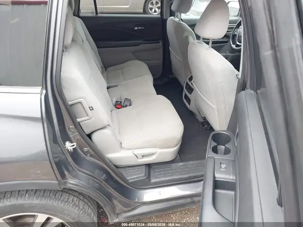 5FNYF5H32HB031504 2017 HONDA PILOT - Image 8