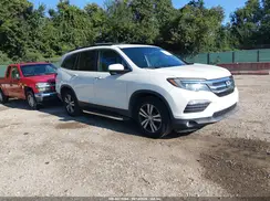 5FNYF5H32HB040672 2017 HONDA PILOT