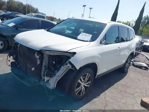 5FNYF5H32JB002168 2018 HONDA PILOT - Image 2