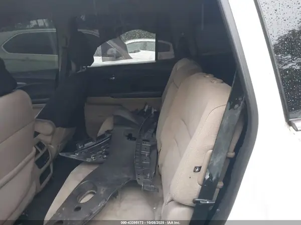 5FNYF5H33HB005235 2017 HONDA PILOT - Image 8