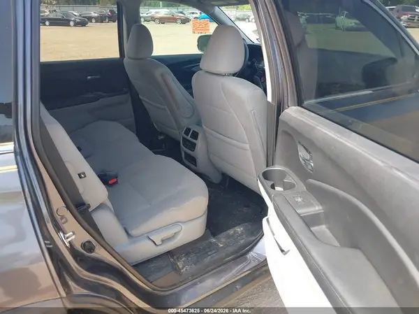 5FNYF5H33HB030703 2017 HONDA PILOT - Image 8