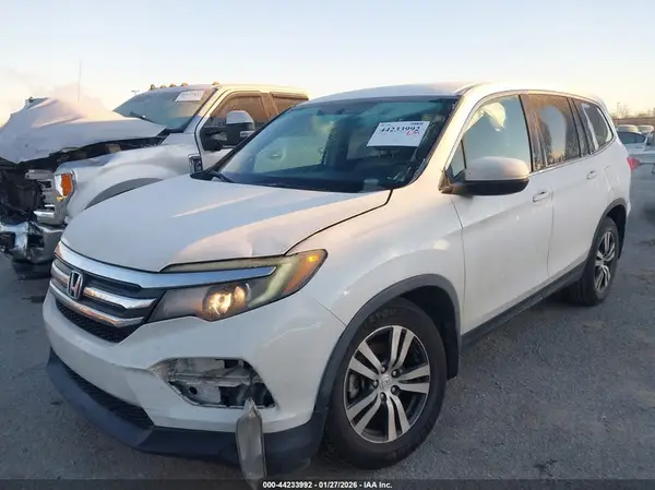 5FNYF5H33JB010991 2018 HONDA PILOT - Image 2