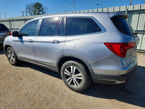 5FNYF5H33JB020131 2018 HONDA PILOT - Image 2