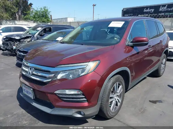 5FNYF5H33JB026141 2018 HONDA PILOT - Image 2