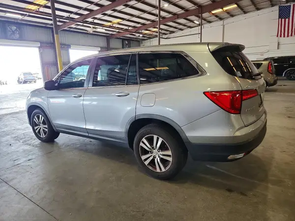 5FNYF5H34HB001419 2017 HONDA PILOT - Image 2