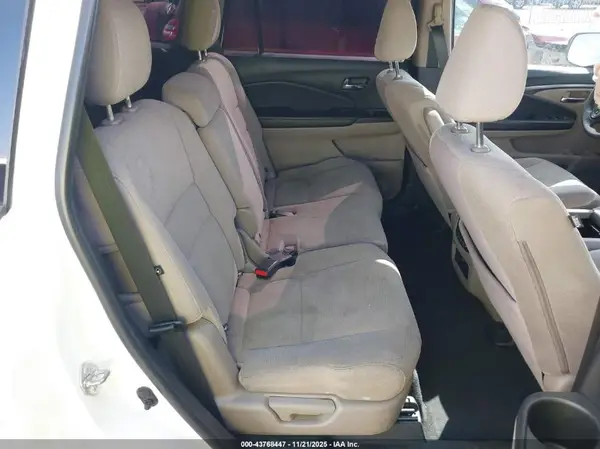 5FNYF5H34JB018274 2018 HONDA PILOT - Image 8