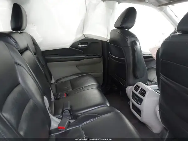 5FNYF5H34JB033681 2018 HONDA PILOT - Image 8