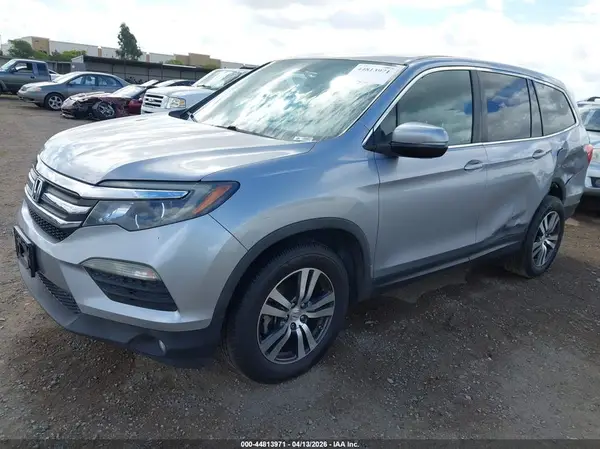 5FNYF5H35HB020500 2017 HONDA PILOT - Image 2
