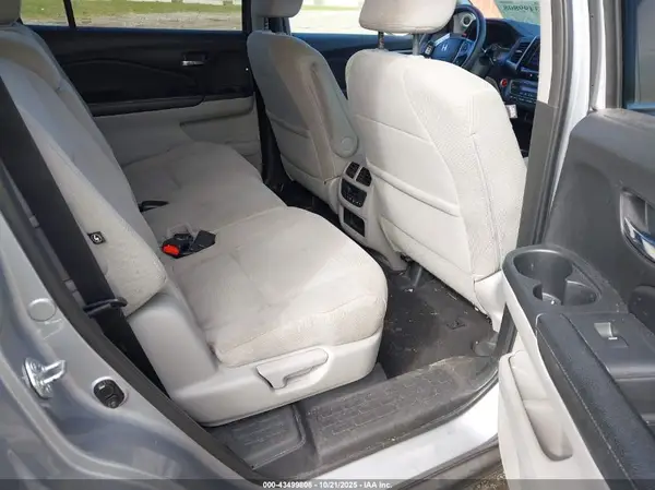 5FNYF5H35HB035563 2017 HONDA PILOT - Image 8