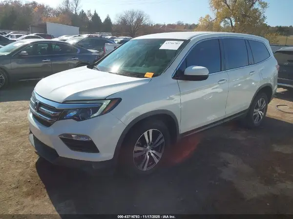 5FNYF5H35JB024049 2018 HONDA PILOT - Image 2
