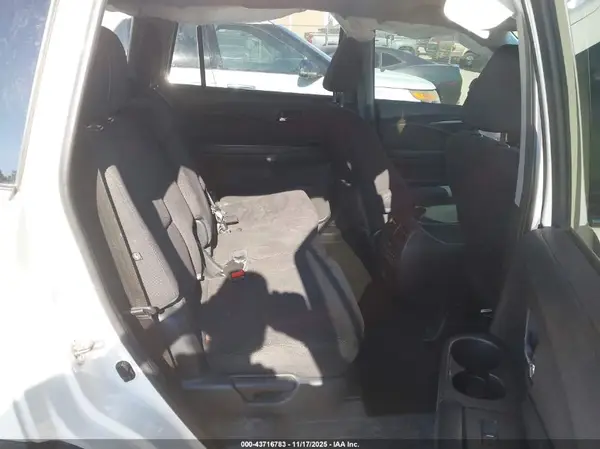 5FNYF5H35JB024049 2018 HONDA PILOT - Image 8
