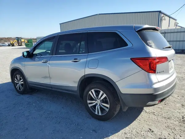 5FNYF5H35JB029414 2018 HONDA PILOT - Image 2