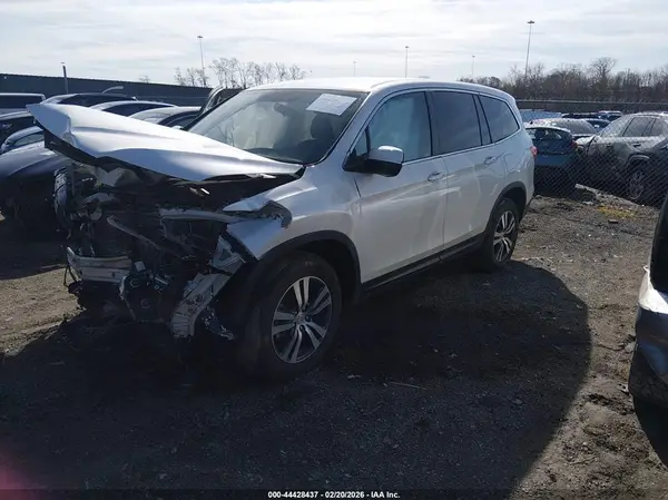 5FNYF5H35JB032457 2018 HONDA PILOT - Image 2