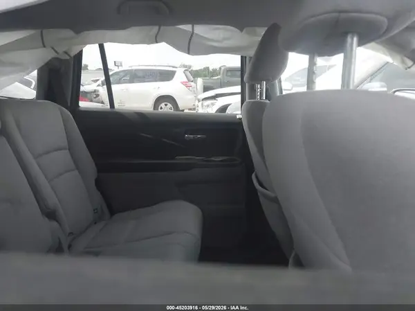 5FNYF5H36JB005431 2018 HONDA PILOT - Image 8