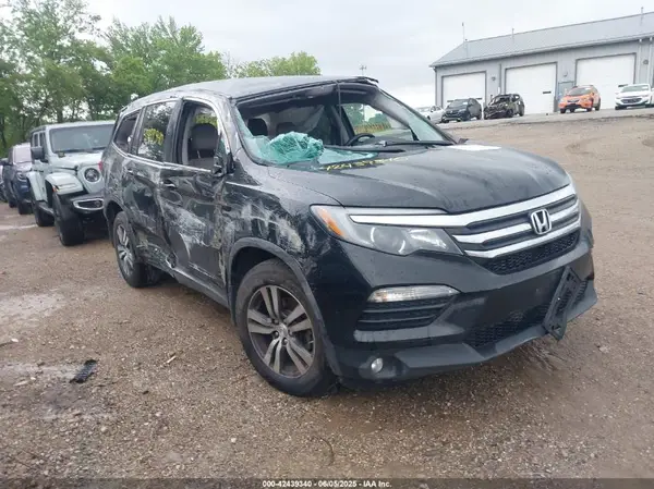 5FNYF5H36JB012573 2018 HONDA PILOT - Image 1