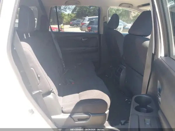 5FNYF5H37JB018902 2018 HONDA PILOT - Image 8