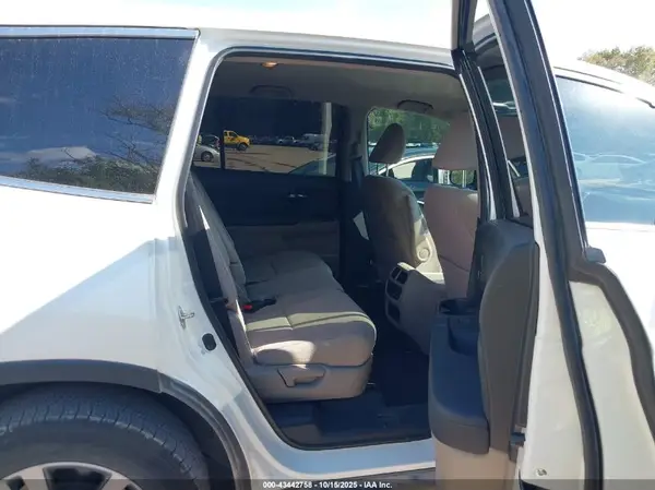 5FNYF5H37JB026045 2018 HONDA PILOT - Image 8