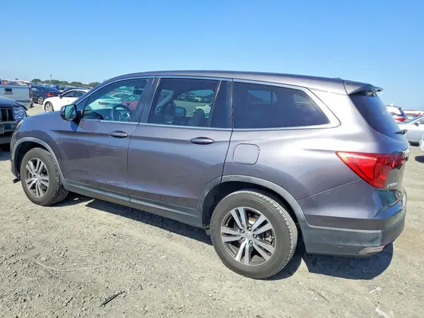 5FNYF5H38HB021687 2017 HONDA PILOT - Image 2