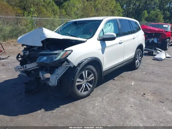 5FNYF5H38HB040496 2017 HONDA PILOT - Image 2