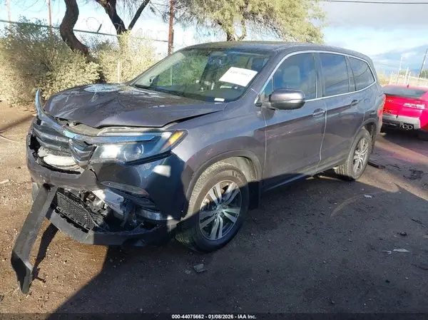 5FNYF5H38JB020111 2018 HONDA PILOT - Image 2