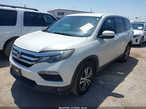 5FNYF5H38JB031979 2018 HONDA PILOT - Image 2