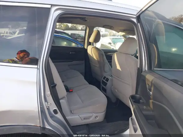 5FNYF5H38LB010455 2020 HONDA PILOT - Image 8