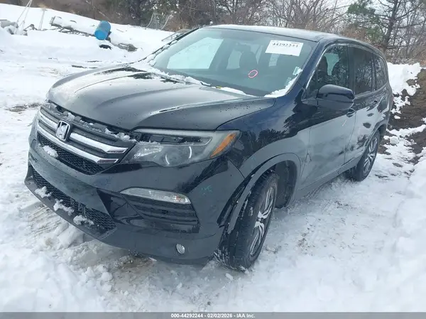 5FNYF5H39JB017900 2018 HONDA PILOT - Image 2
