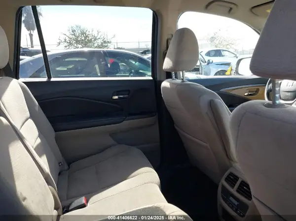 5FNYF5H3XHB002705 2017 HONDA PILOT - Image 8
