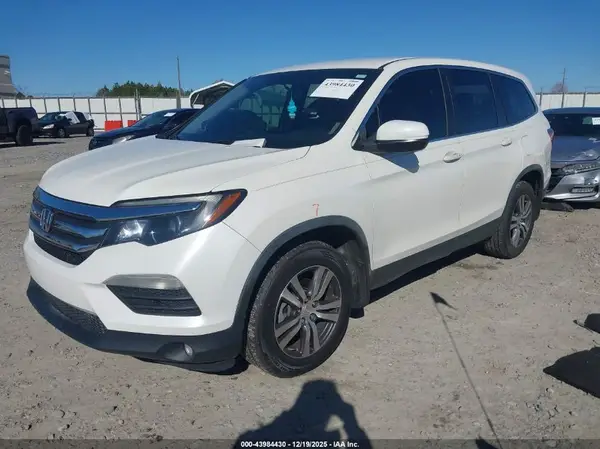 5FNYF5H3XHB045747 2017 HONDA PILOT - Image 2