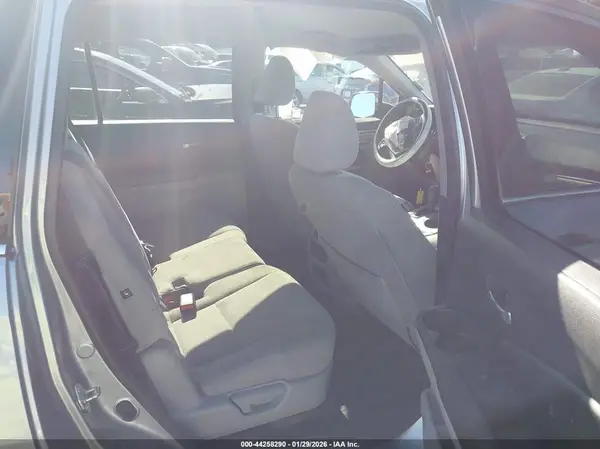 5FNYF5H3XJB029411 2018 HONDA PILOT - Image 8