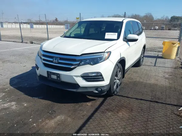 5FNYF5H40HB033969 2017 HONDA PILOT - Image 2