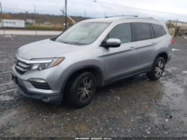 5FNYF5H40HB047757 2017 HONDA PILOT - Image 2