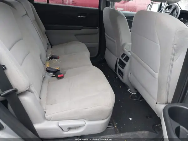5FNYF5H40HB047757 2017 HONDA PILOT - Image 8