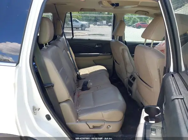 5FNYF5H42KB026108 2019 HONDA PILOT - Image 8