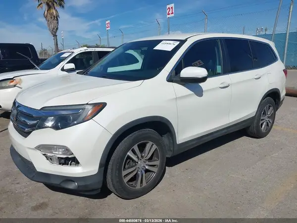 5FNYF5H43HB018446 2017 HONDA PILOT - Image 2