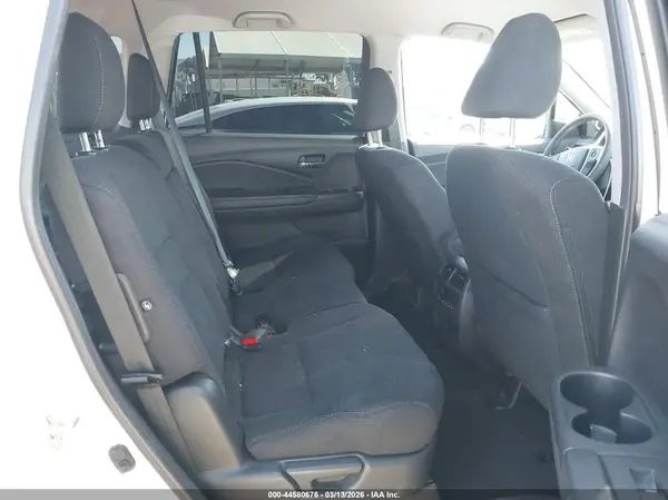 5FNYF5H43HB018446 2017 HONDA PILOT - Image 8