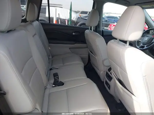5FNYF5H43KB004571 2019 HONDA PILOT - Image 8