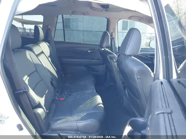 5FNYF5H4XKB009301 2019 HONDA PILOT - Image 8