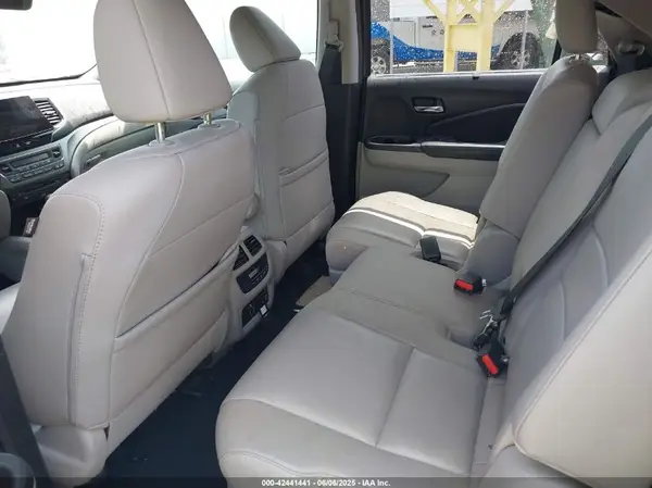5FNYF5H4XKB018306 2019 HONDA PILOT - Image 8
