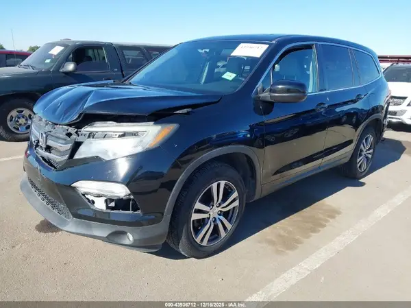 5FNYF5H50HB002472 2017 HONDA PILOT - Image 2