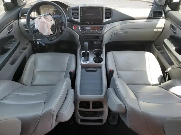 5FNYF5H50HB002763 2017 HONDA PILOT - Image 8