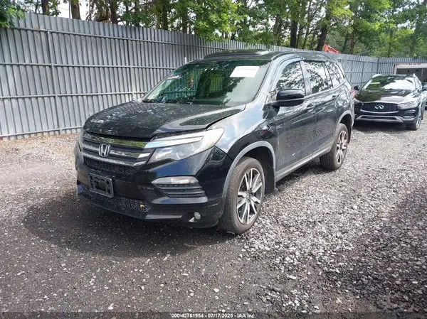 5FNYF5H50HB005744 2017 HONDA PILOT - Image 2